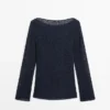 Pullover aus Baumwollmischgewebe mit U-Boot-Ausschnitt Pullover aus Baumwollmischgewebe mit U-Boot-Ausschnitt