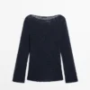 Pullover aus Baumwollmischgewebe mit U-Boot-Ausschnitt Pullover aus Baumwollmischgewebe mit U-Boot-Ausschnitt