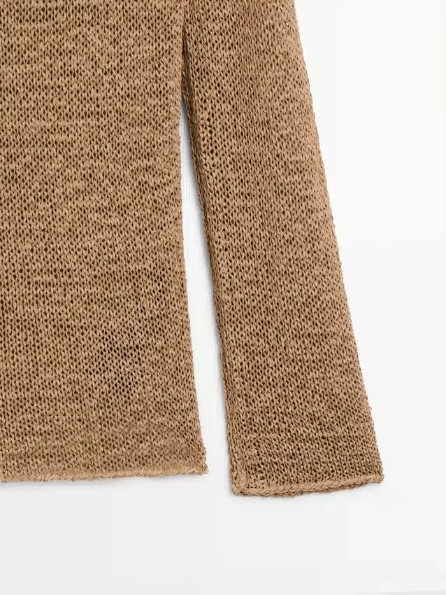 Pullover aus Baumwollmischgewebe mit U-Boot-Ausschnitt Pullover aus Baumwollmischgewebe mit U-Boot-Ausschnitt