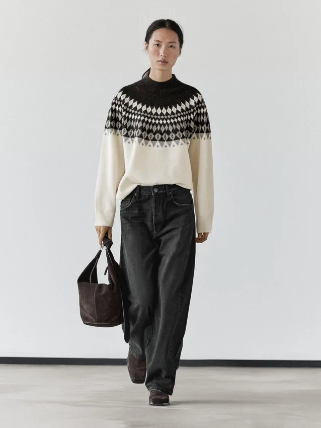 Pullover aus Jacquard-Strick aus Wollmischung Pullover aus Jacquard-Strick aus Wollmischung