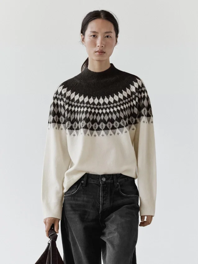 Pullover aus Jacquard-Strick aus Wollmischung Pullover aus Jacquard-Strick aus Wollmischung