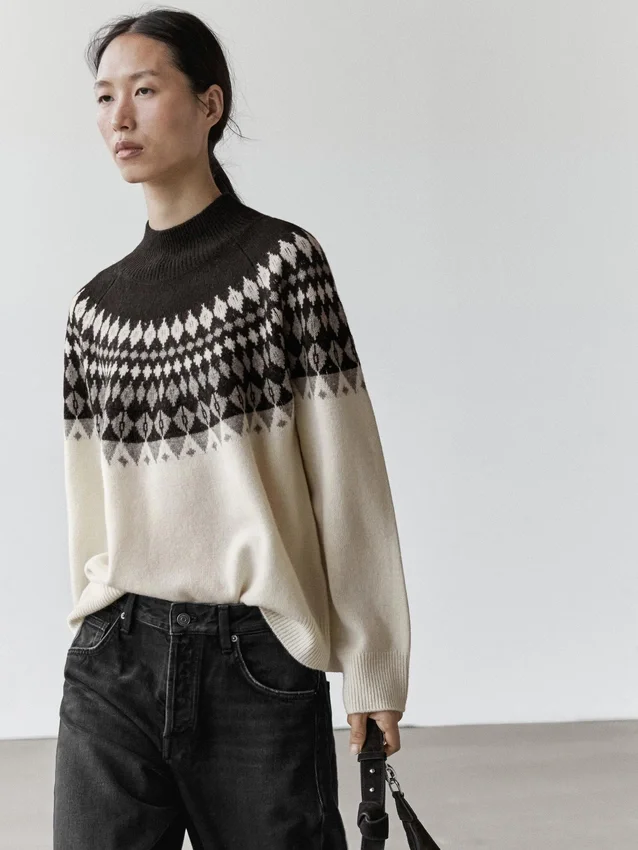 Pullover aus Jacquard-Strick aus Wollmischung Pullover aus Jacquard-Strick aus Wollmischung