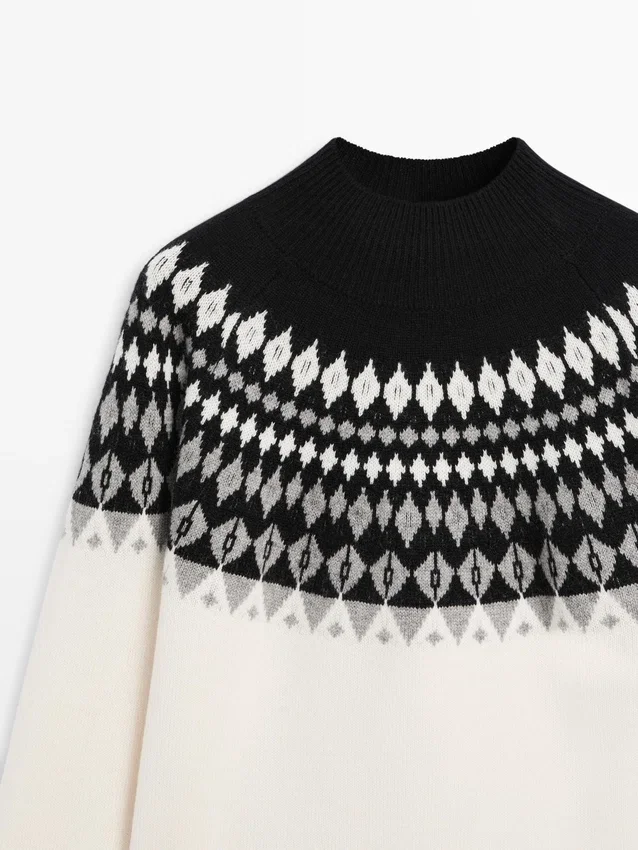 Pullover aus Jacquard-Strick aus Wollmischung Pullover aus Jacquard-Strick aus Wollmischung