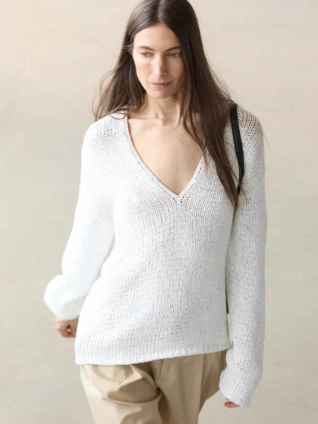 Pullover mit V-Ausschnitt und Cutwork-Verzierung Pullover mit V-Ausschnitt und Cutwork-Verzierung