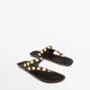 Sandalen aus Spaltleder mit Nieten Sandalen aus Spaltleder mit Nieten