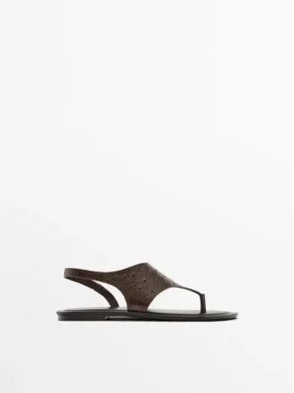 Sandalen mit geprägtem Animal-Print
