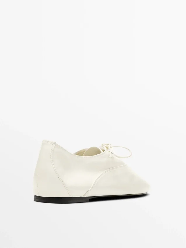 Schnürschuhe aus weichem Leder Schnürschuhe aus weichem Leder