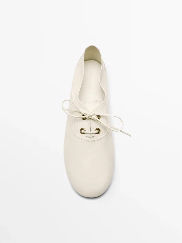 Schnürschuhe aus weichem Leder Schnürschuhe aus weichem Leder