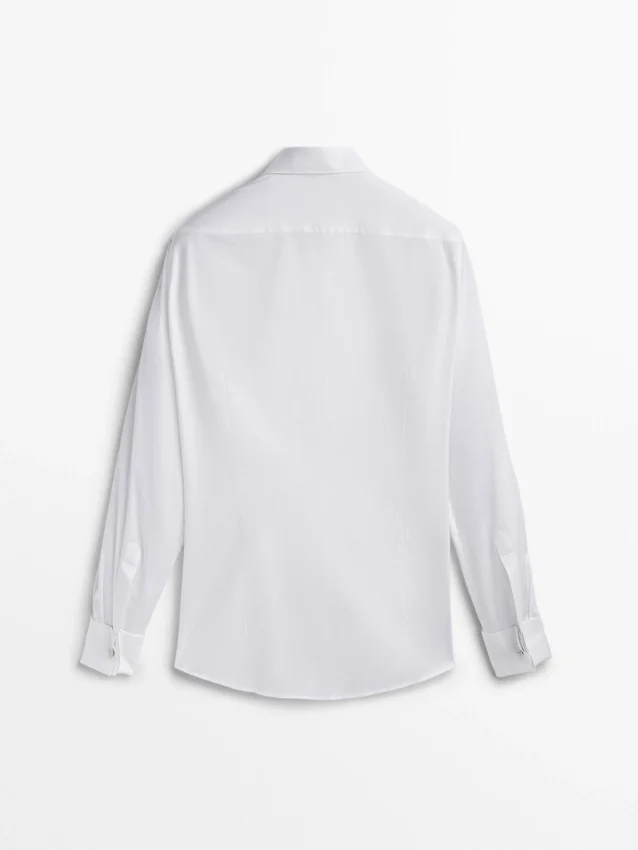 Slim-Fit-Baumwollhemd mit doppelten Manschetten Slim-Fit-Baumwollhemd mit doppelten Manschetten