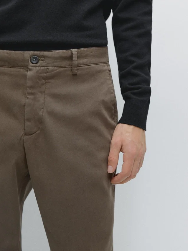 Slim-Fit-Hose mit feiner Struktur Slim-Fit-Hose mit feiner Struktur