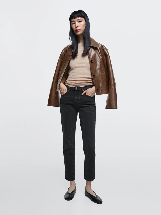 Slim-Fit-Jeans mit mittlerer Leibhöhe und verkürztem Bein Slim-Fit-Jeans mit mittlerer Leibhöhe und verkürztem Bein