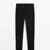 Slim-Fit-Jeans mit mittlerer Leibhöhe und verkürztem Bein Slim-Fit-Jeans mit mittlerer Leibhöhe und verkürztem Bein