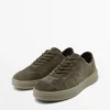 Sneaker aus gespaltenem Wildleder Sneaker aus gespaltenem Wildleder
