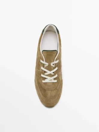 Sneaker aus Spaltleder mit Details Sneaker aus Spaltleder mit Details
