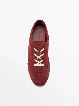 Sneaker aus Spaltleder mit Details Sneaker aus Spaltleder mit Details