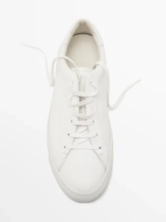 Sneaker aus Spaltvelours Sneaker aus Spaltvelours