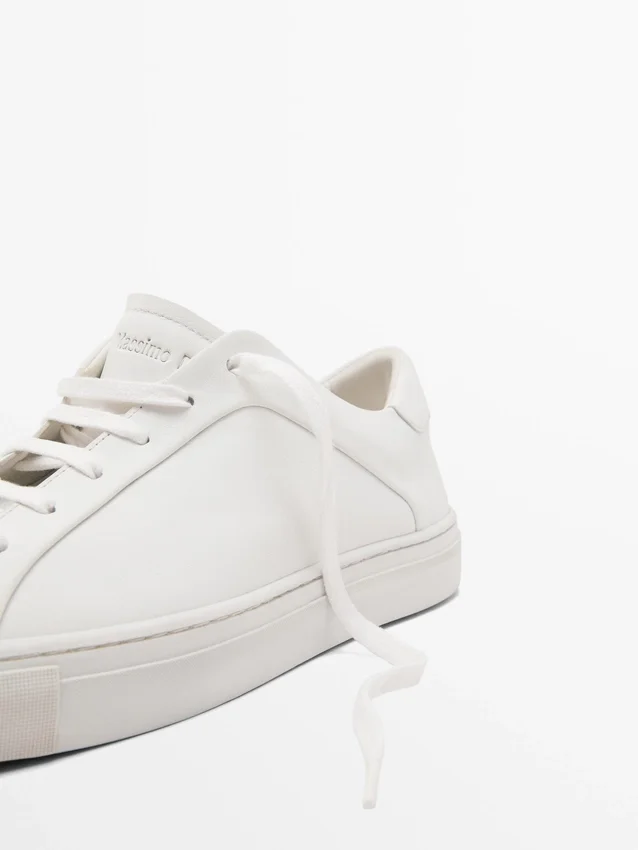 Sneaker aus Spaltvelours Sneaker aus Spaltvelours