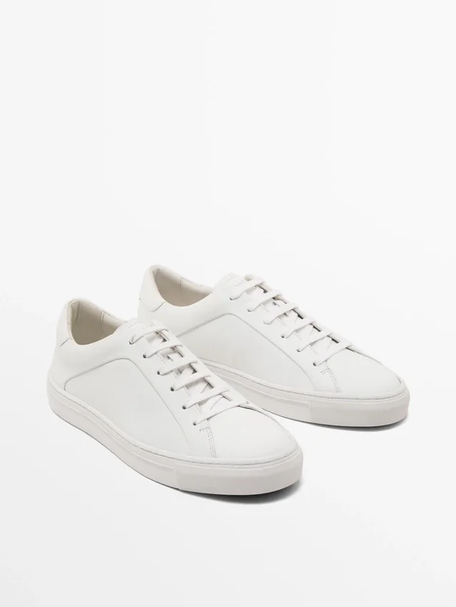 Sneaker aus Spaltvelours Sneaker aus Spaltvelours
