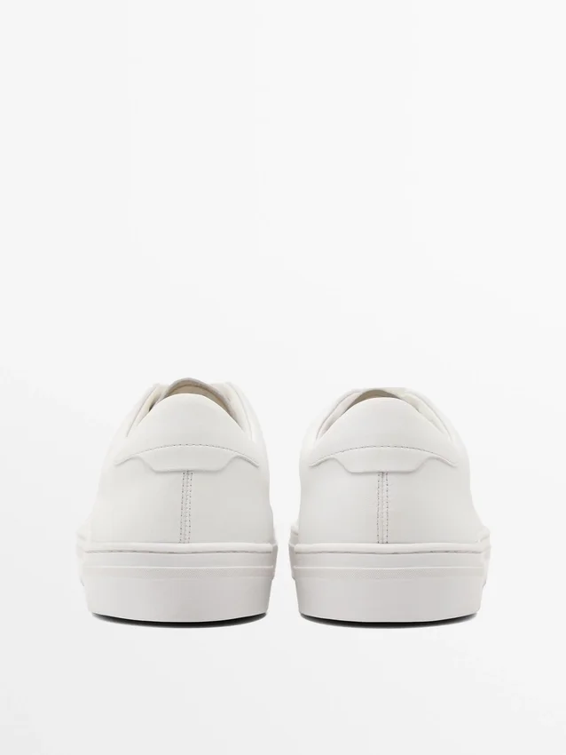 Sneaker aus Spaltvelours Sneaker aus Spaltvelours