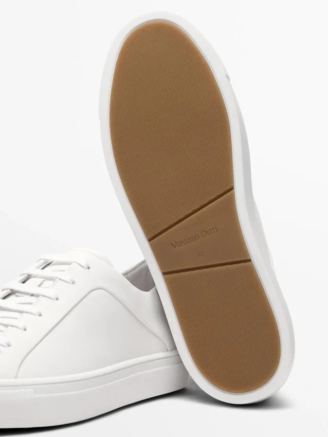 Sneaker aus Spaltvelours Sneaker aus Spaltvelours