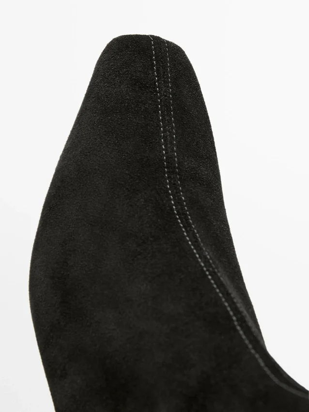 Stiefeletten mit Keilabsatz aus Spaltleder Stiefeletten mit Keilabsatz aus Spaltleder