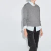 Strickpullover aus Wollmischung mit V-Ausschnitt Strickpullover aus Wollmischung mit V-Ausschnitt