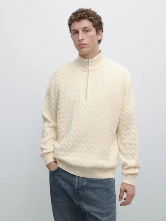 Strickpullover mit Stehkragen und Reißverschluss Strickpullover mit Stehkragen und Reißverschluss