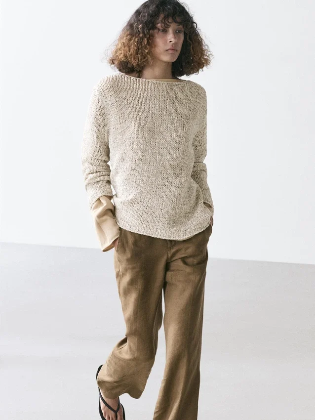 Strickpullover mit U-Boot-Ausschnitt Strickpullover mit U-Boot-Ausschnitt
