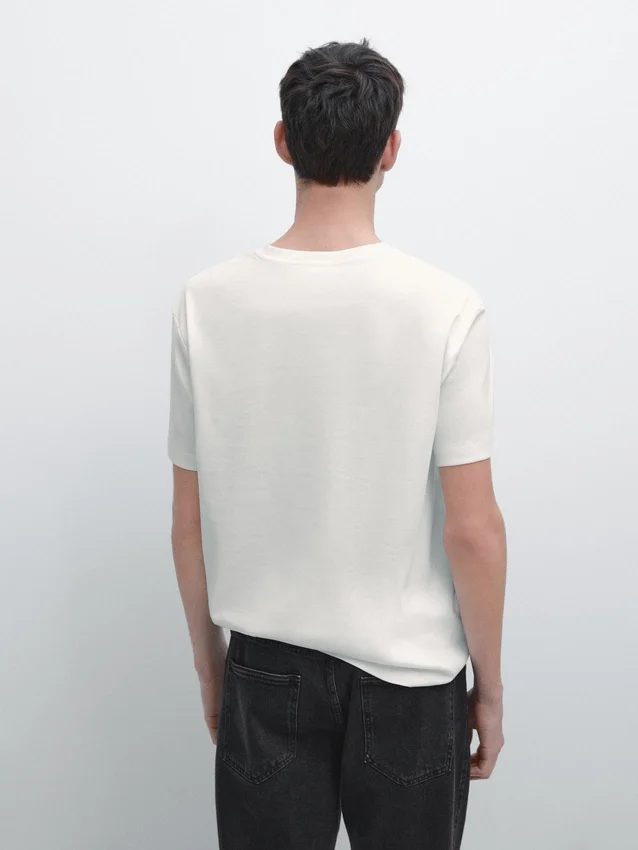 T-Shirts aus 100 % merzerisierter Baumwolle T-Shirts aus 100 % merzerisierter Baumwolle