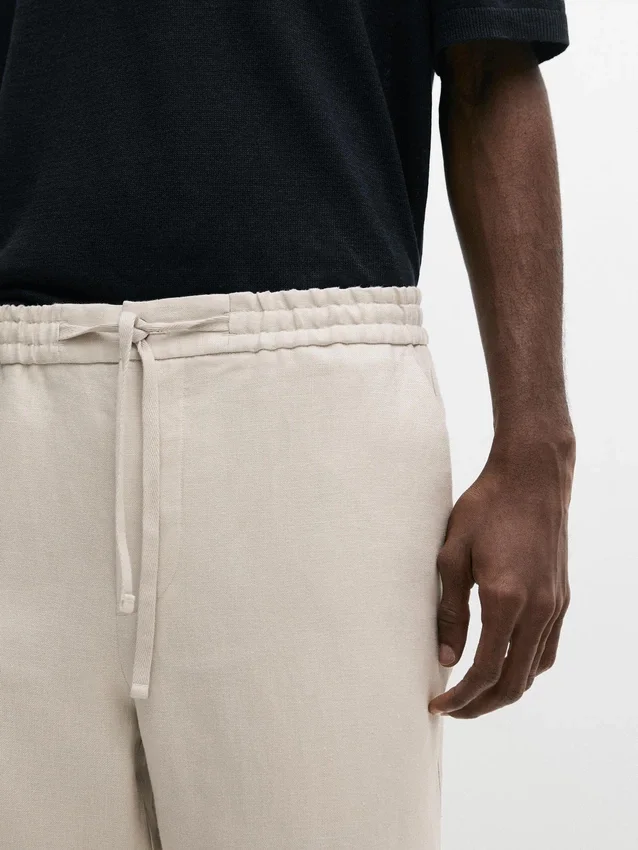 Total Look-Leinenhose mit Taillendetail Total Look-Leinenhose mit Taillendetail