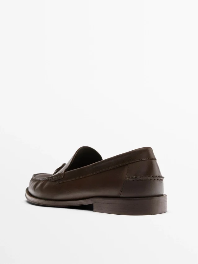 Weiche, geölte Leder-Loafer mit Quasten Weiche, geölte Leder-Loafer mit Quasten