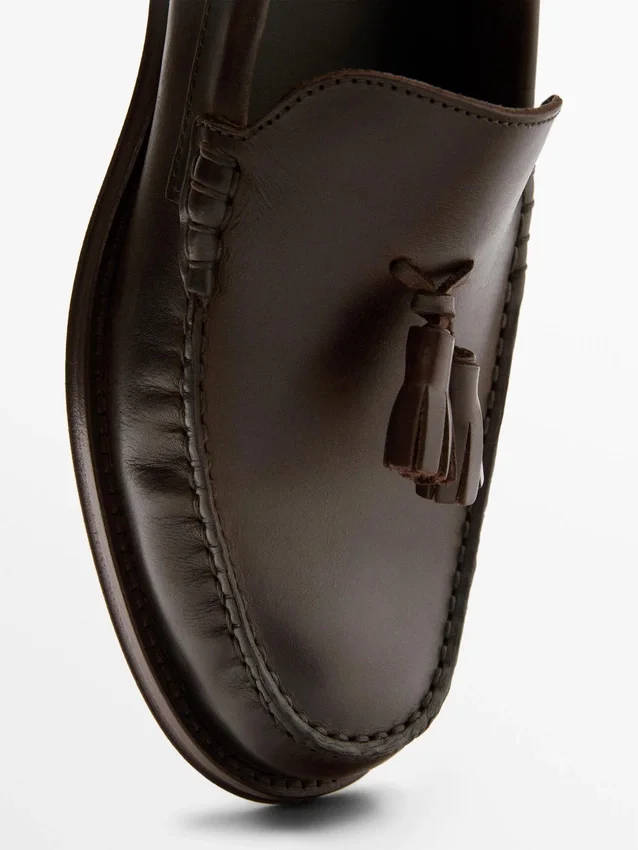 Weiche, geölte Leder-Loafer mit Quasten Weiche, geölte Leder-Loafer mit Quasten