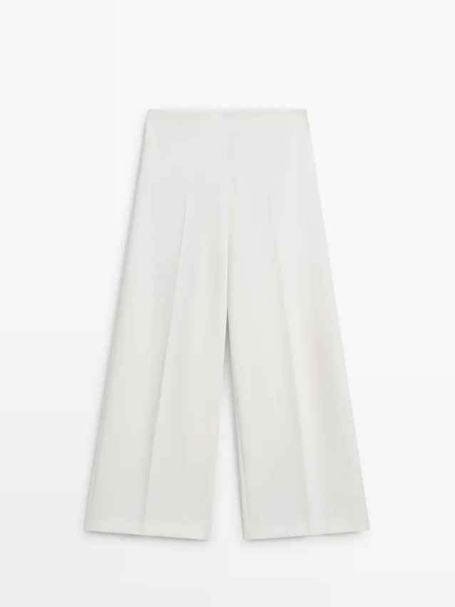 Weit geschnittene, voluminöse Hose Weit geschnittene, voluminöse Hose