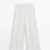 Weit geschnittene, voluminöse Hose Weit geschnittene, voluminöse Hose